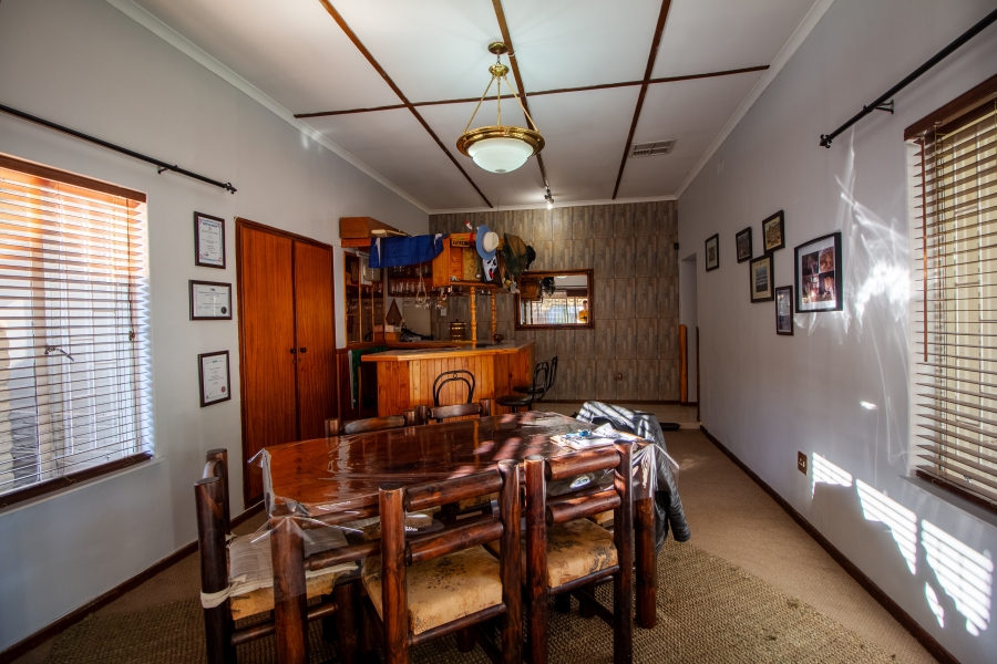 5 Bedroom Property for Sale in Middelpos Northern Cape